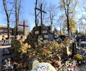 Słoneczna pogoda sprzyjała. 32. Kwesta Na Odnowę Zabytków Starego Cmentarza w Tarnowie