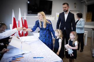 Ciężarna żona Kosiniaka-Kamysza promienieje! 