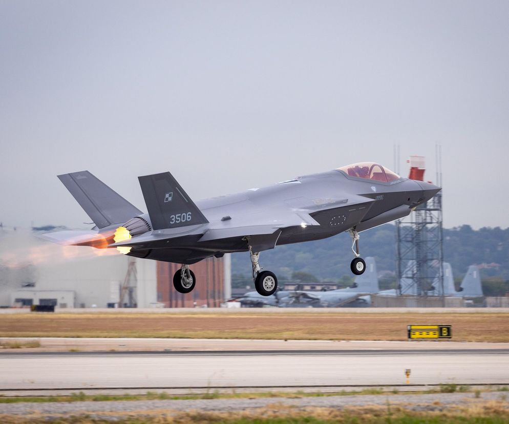 Kolejne polskie F-35 wzbiły się w niebo. Husarzy przybywa