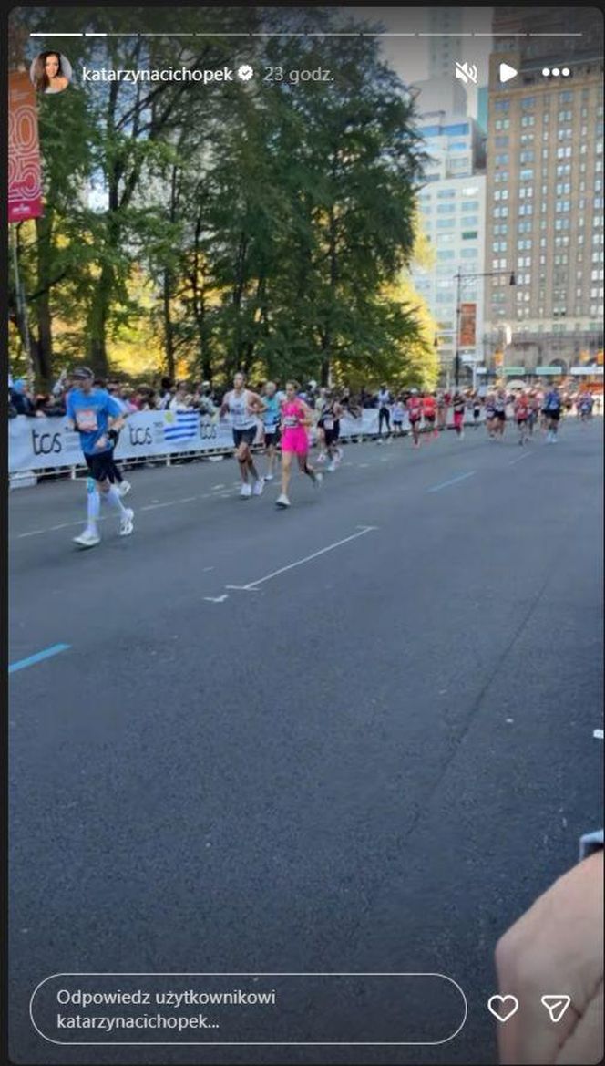 Katarzyna cichopek dopinguje męża na Maratonie Nowojorskim