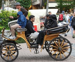 Turyści w Tatrach w wakacje 2025