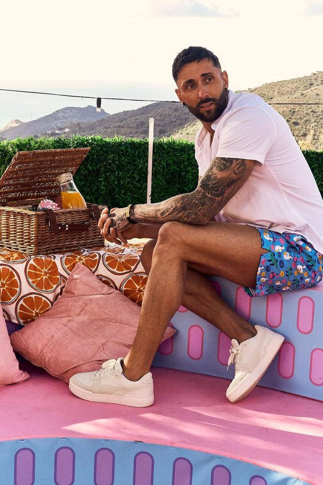 Love Island 9: Adrian na serio to zrobił. Widzom oczy wyszły z orbit