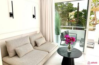 Tomasz Szczepanik wynajmuje luksusowy apartament na Teneryfie