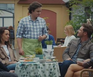 M jak miłość odc. 1880. Kama (Michalina Sosna), Marcin (Mikołaj Roznerski), Martyna (Magdalena Turczeniewicz), Jakub Karski (Krzysztof Kwiatkowski)