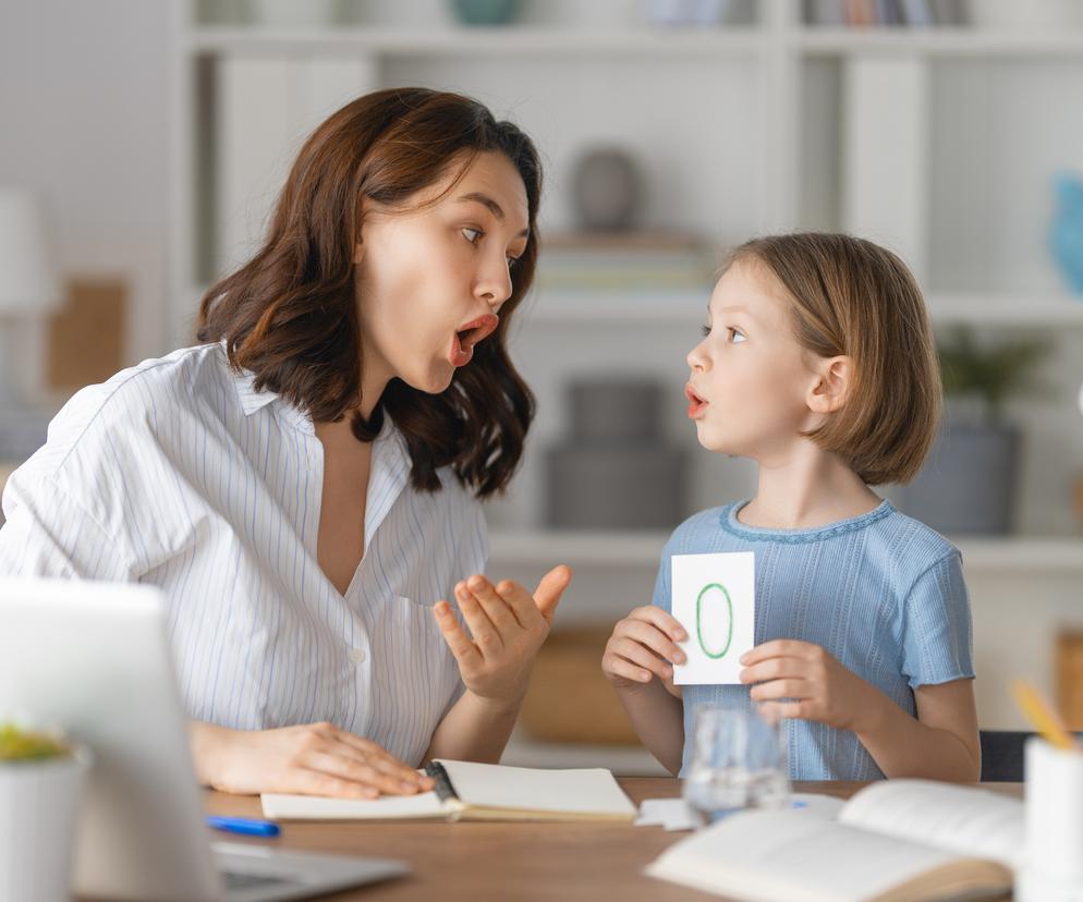 Im wcześniej, tym lepiej. Co daje trening z logopedą?