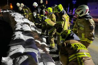 Zagrożenie powodziowe w Polsce. Strażacy interweniowali już 1,3 tys. razy 