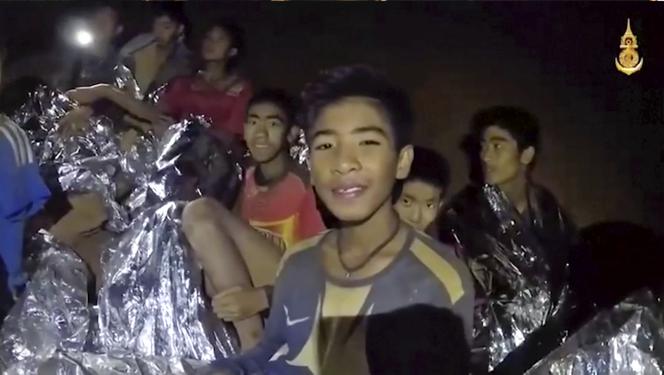 akcja ratunkowa dzieci z jaskini w Tajlandii