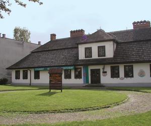 Muzeum Etnograficzne w Tarnowie. W zabytkowym dworku zamieszkały duchy