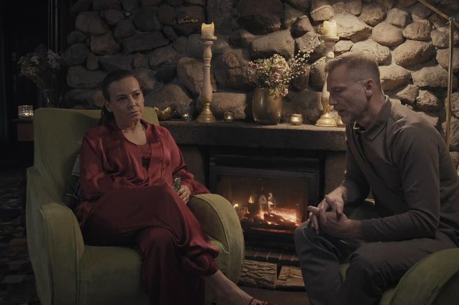 M jak miłość, odcinek 1888. Magda (Anna Mucha), Andrzej Budzyński (Krystian Wieczorek)