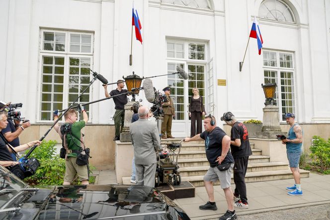 "Wojna zastępcza" - plan serialu