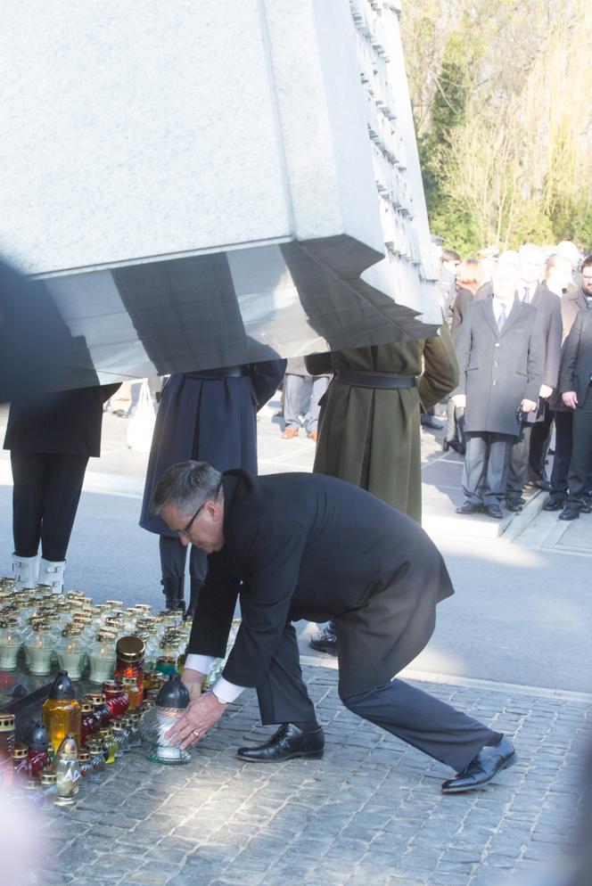 Obchody 5 rocznicy katastrofy smoleńskiej na warszawskich Powązkach.