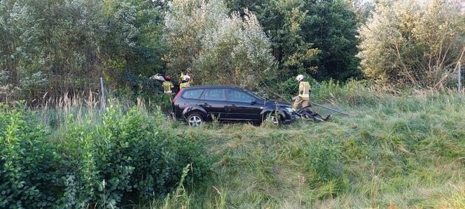 Śmiertelny wypadek na S8 pod Wrocławiem. Dwóch pasażerów volvo zginęło w zderzeniu z fordem [ZDJĘCIA]