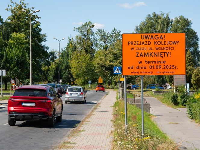 Zamknięcie przejazdu w Gliwicach Łabędach od 1 września. Kierowców i pasażerów czekają duże utrudnienia