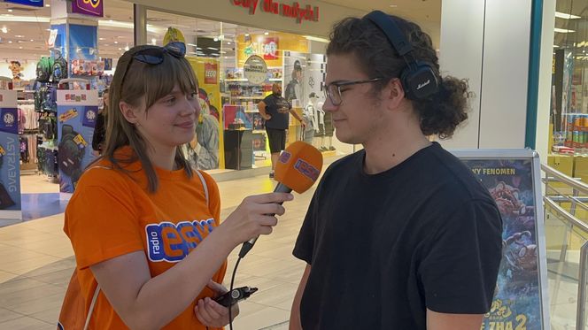 Patrol Eska Summer City odwiedził sklep Reporter