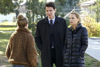 Barwy szczęścia, odcinek 2016, Rodzice Mii - matka Wanda (Agnieszka Przepiórska), ojciec Adam (Marcin Kwaśny), Oliwka (Wiktoria Gąsiewska)