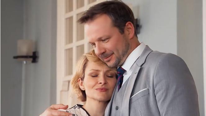 Barwy szczęścia po wakacjach 2022. Bruno (Lesław Żurek), Bożena (Marieta Żukowska)