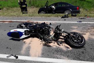 Dwie osoby w szpitalu po zderzeniu motocykla z samochodem osobowym w Małopolsce [ZDJĘCIA]