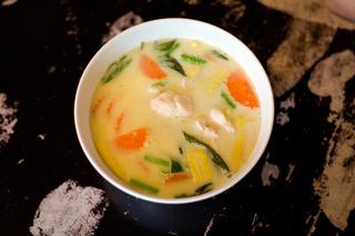Jarzynowa z kurkumą: zupa na wzmocnienie odporności