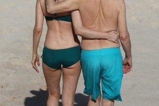 Stary żuk i morze! Paul McCartney i jego żona w świetnej formie. Razem mają 129 LAT! 