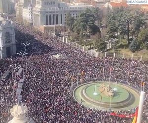 W Hiszpanii znów protestują przeciwko masowej turystyce. Na Wyspach Kanaryjskich tysiące osób wyszło na ulice