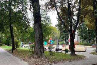 Lublin świętuje 65-lecie placu zabaw na LSM. Rakieta i gazik wciąż przyciągają dzieci