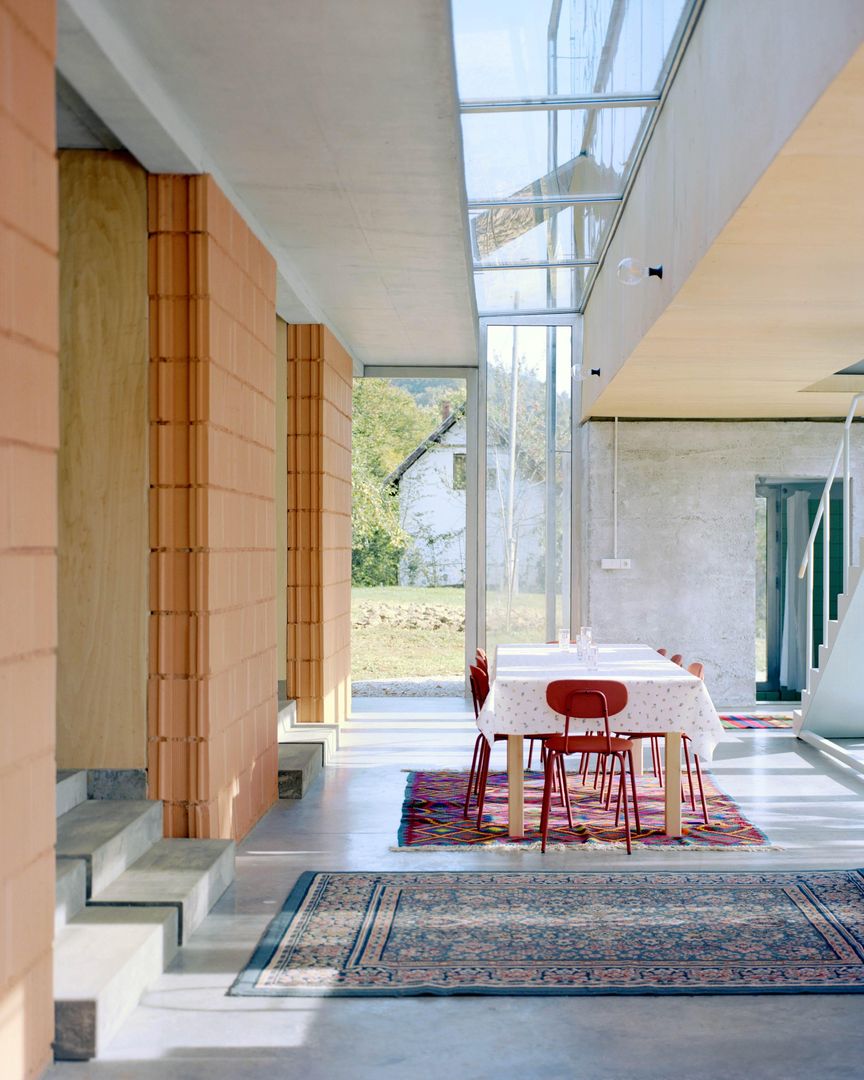House for Five Women
