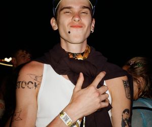 To on ma rapowy hit lata! Teraz możecie usłyszeć go na żywo