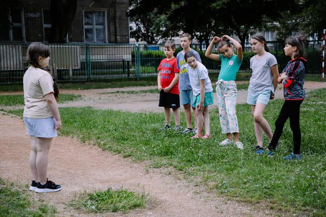 Na Wspólnej, odcinek 3344: Skandal w szkole Zimińskiej! Małe dziewczynki wpadną w centrum seksistowskiej afery - ZDJĘCIA