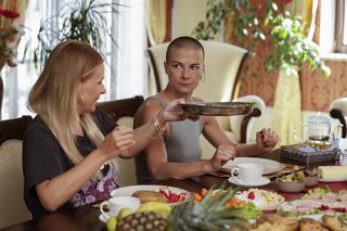 Pierwsza Miłość: nowa postać połączy siły z Dominiką. Razem zniszczą życie Marysi!
