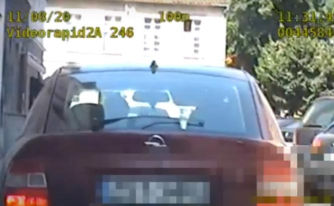 Efektowny pościg ulicami Torunia. Policjanci dorwali recydywistę