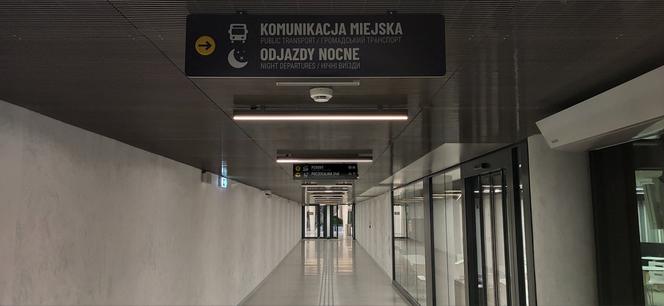 Plaga bezdomnych alkoholików na dworcu w Kielcach! Wypijają nawet płyn do dezynfekcji!