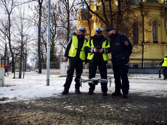 Dron w powietrzu, to patrol za rogiem!