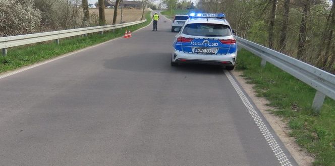 Dwoje nastolatków jechało elektryczną hulajnogą. Nie opanowali jej na zakręcie. Dziewczyna jest w ciężkim stanie