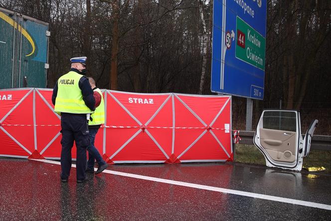 Wypadek śmiertelny na obwodnicy Krakowa. Nie żyje 68latnia kobieta