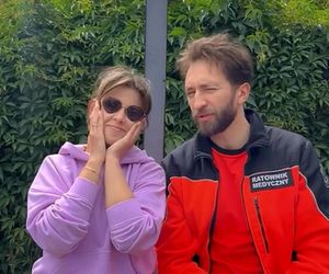 Na sygnale na planie. Piotrek (Dariusz Wieteska), Martyna (Monika Mazur)