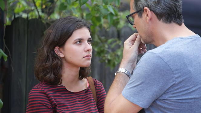 M jak miłość odc. 1412. Kaja (Karolina Buchnicka), Michał Ostrowski (Paweł Deląg)