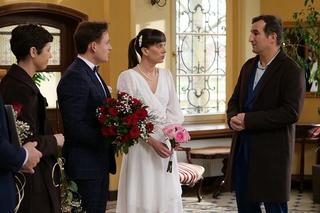 Pierwsza miłość, odcinek 3810: Maurycy (Dawid Dziarkowski), Lucynka (Delfina Wilkońska), Kaśka (Michał Koterski), Kinga (Aleksandra Zienkiewicz)