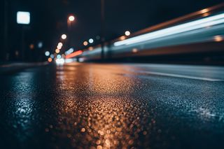 PKP apeluje przed Wszystkimi Świętymi. Czy kierowcy znają zasady bezpieczeństwa na przejazdach kolejowych?