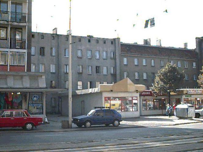 Ulica Krzywoustego w latach 90.