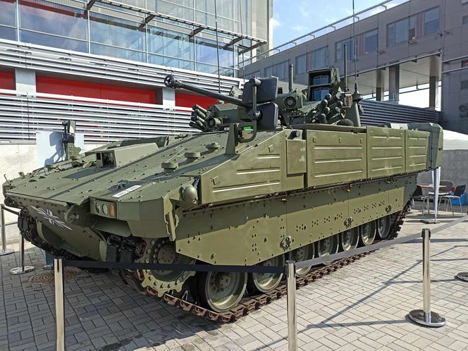 Brytyjska Armia osiąga kluczowy etap. Pojazdy Ajax ze wstępną gotowością operacyjną