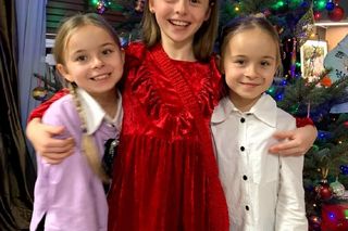 Wigilia za kulisami M jak miłość. bliźniaczki Nadia i Natalia Witkowskie (siostry Kacpra), Mira Fareniuk (Nadia)