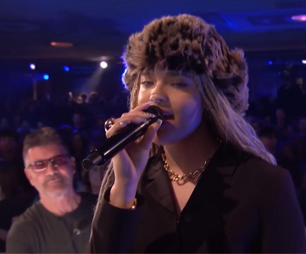 Sara James wróciła do America's Got Talent! Spójrzcie tylko na Simona Cowella