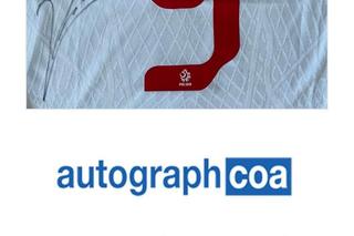 Koszulka Roberta Lewandowskeigo na licytacji WOSP