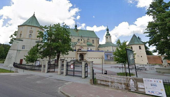  Bazylika Zwiastowania Najświętszej Maryi Panny w Leżajsku