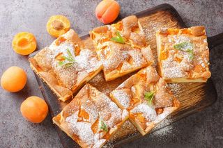 Z maślanki i moreli robię pyszne domowe ciasto. Smakuje tak dobrze, że znika w tempie ekspresowym 