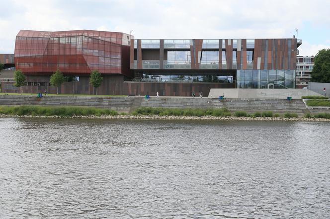 Spójrz na Warszawę z góry! Te punty widokowe zapewnią niezapomniane wrażenia