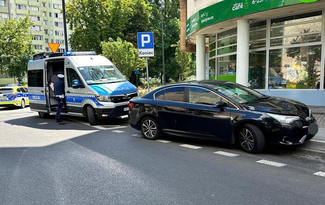 Tragiczne potrącenie chłopca na Woli. Toyota zmiotła go z jezdni, potworne wgniecenie w aucie