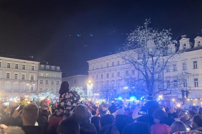 Światełko do Nieba podczas 32. finału WOŚP na Rynku Głównym w Krakowie