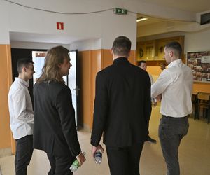 Komentarze po matematyce. Powtarzają jedno słowo