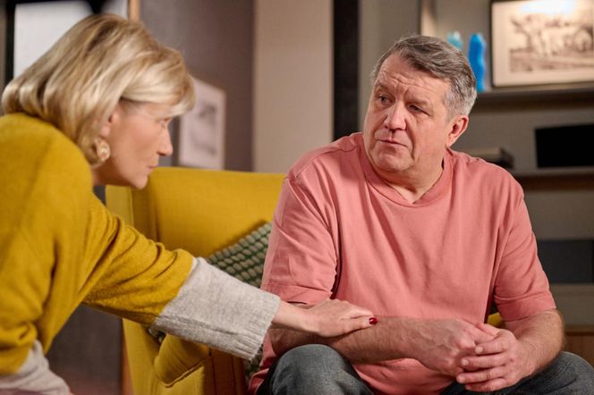 Na Wspólnej odc. 4061: Danka (Lucyna Malec), Marek (Grzegorz Gzyl)